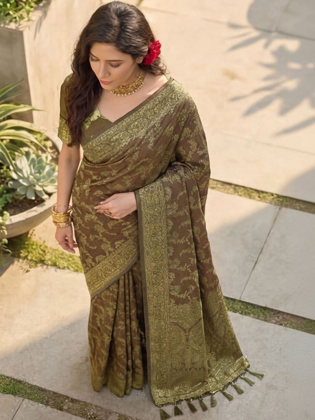 Anouk Rustic Woven Design Zari Silk Blend Designer Kanjeevaram Saree thumbnail 3