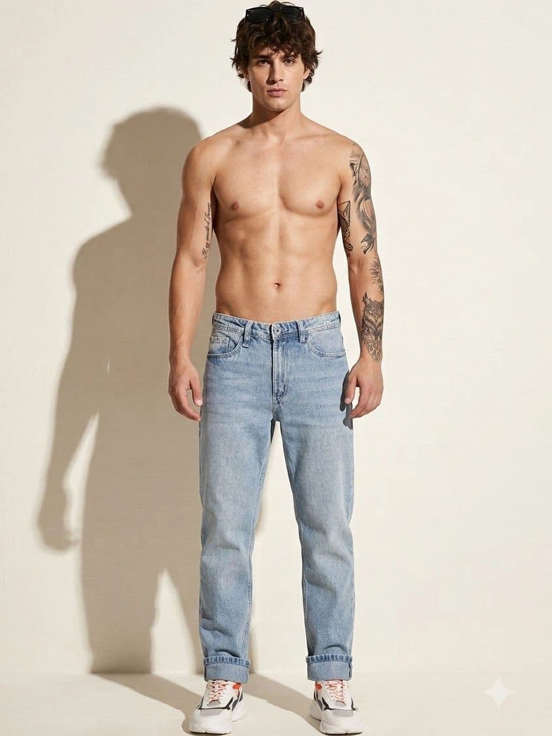 Roadster Men Relaxed Fit Mid-Rise Light Fade Jeans thumbnail 2