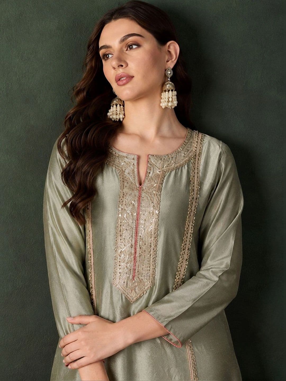 Sangria Women Ethnic Motifs Embroidered Regular Thread Work Kurta with Trousers & With Dupatta thumbnail 4