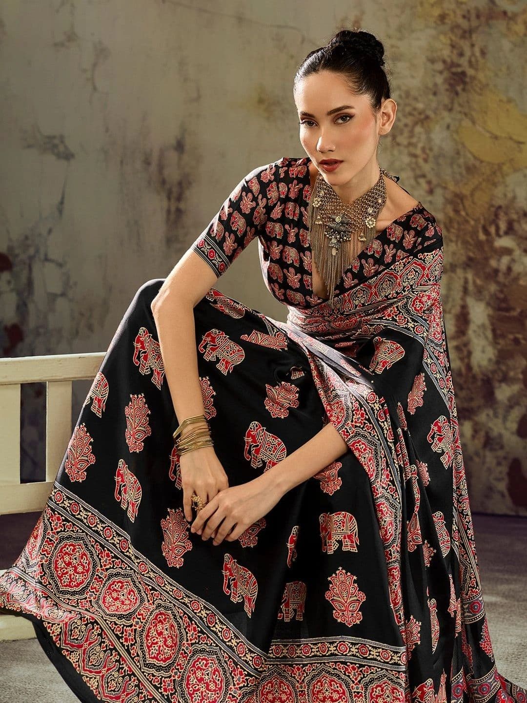 Sangria Kalamkari Satin Designer Block Print Saree thumbnail 2