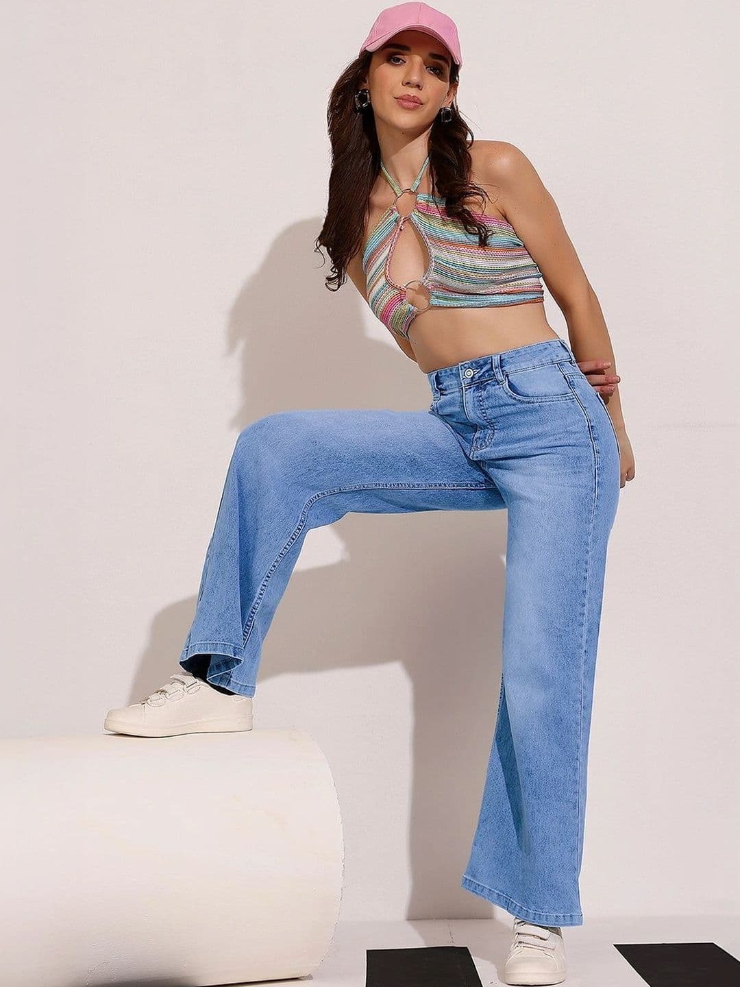 DOLCE CRUDO Women Wide Leg High-Rise Light Fade Stretchable Jeans thumbnail 7