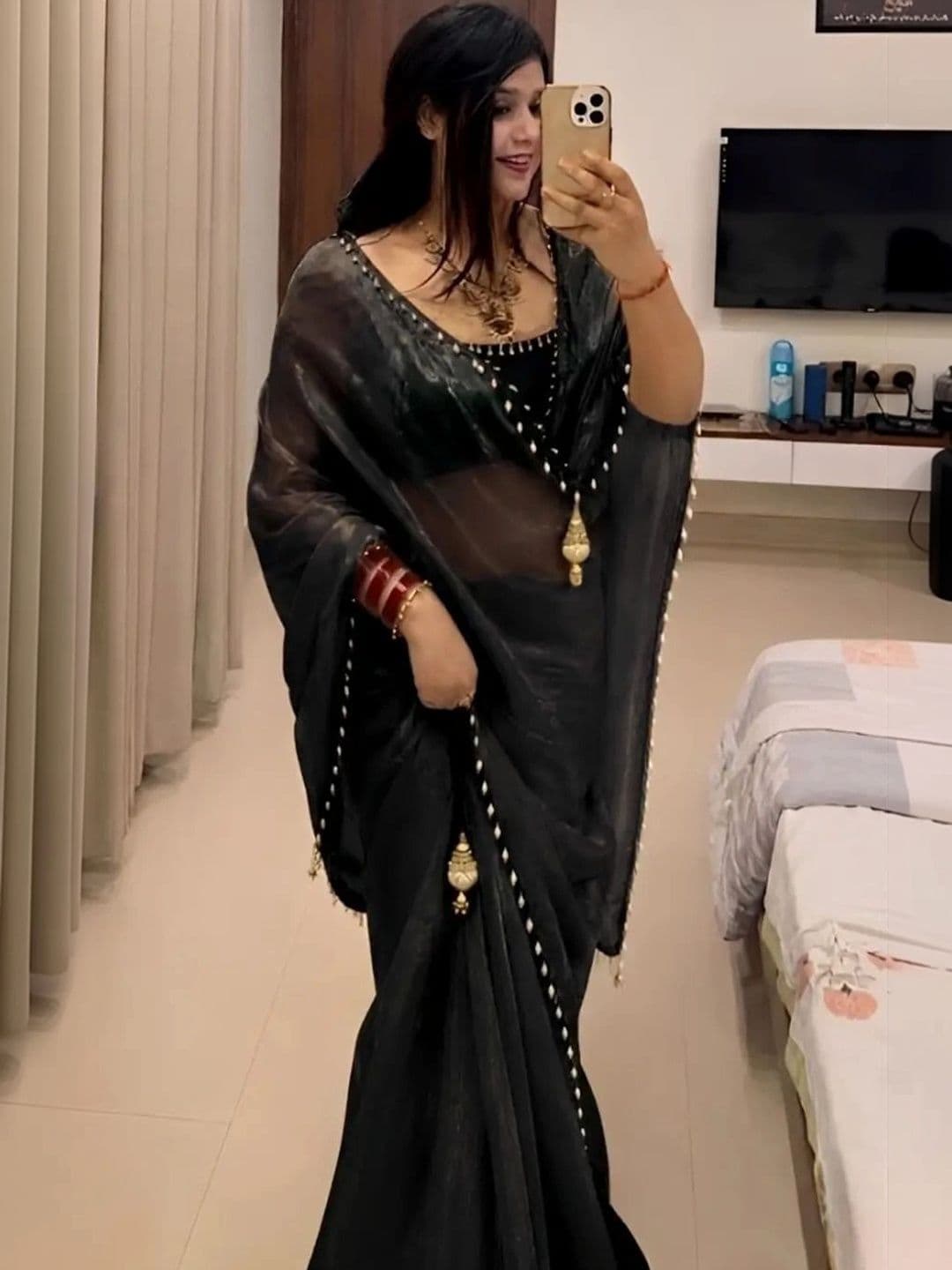 LabelVASTRA Beads and Stones Silk Blend Saree thumbnail 2