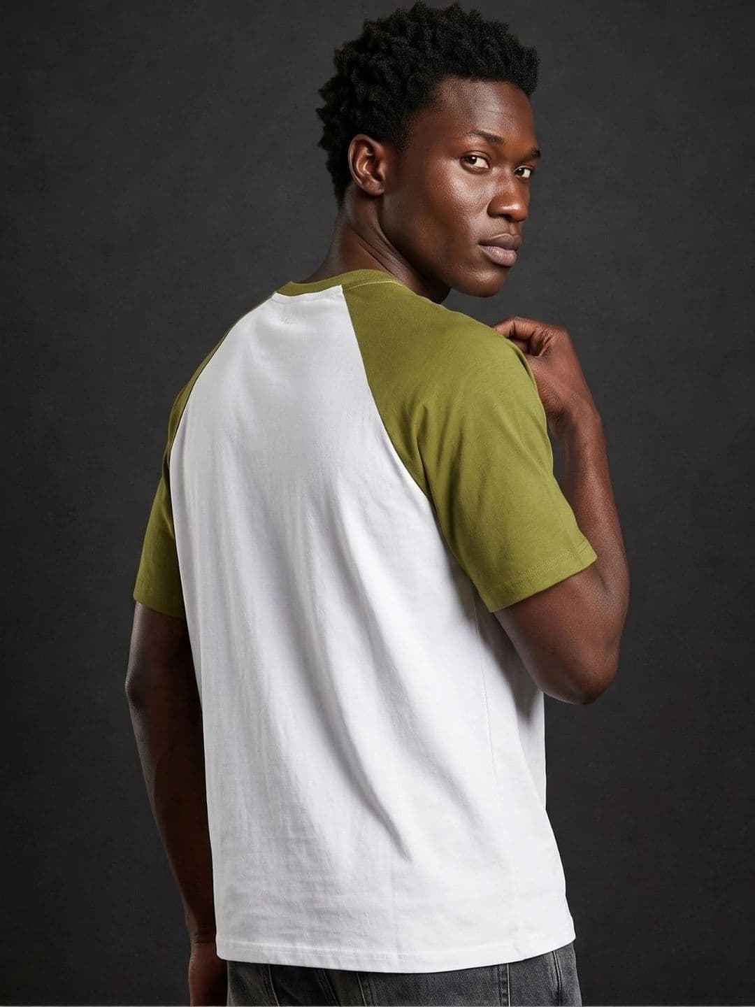 La Pajaro Men Colourblocked T-shirt thumbnail 4