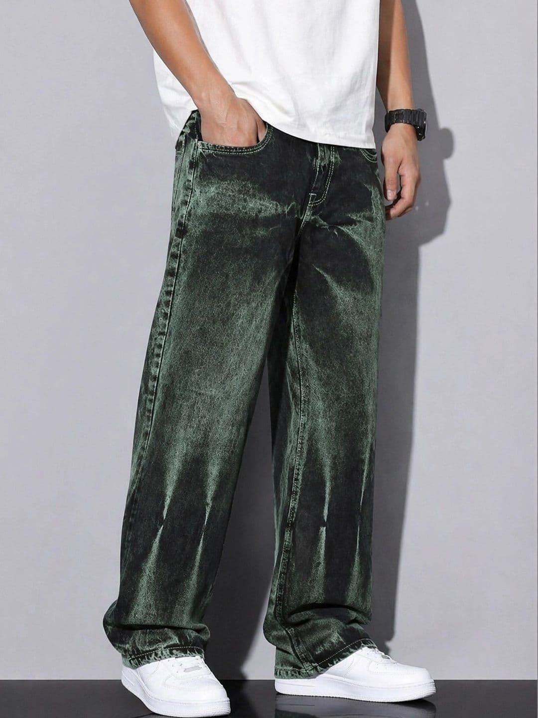 VERTICALS Men Straight Fit Mid-Rise Jeans thumbnail 3