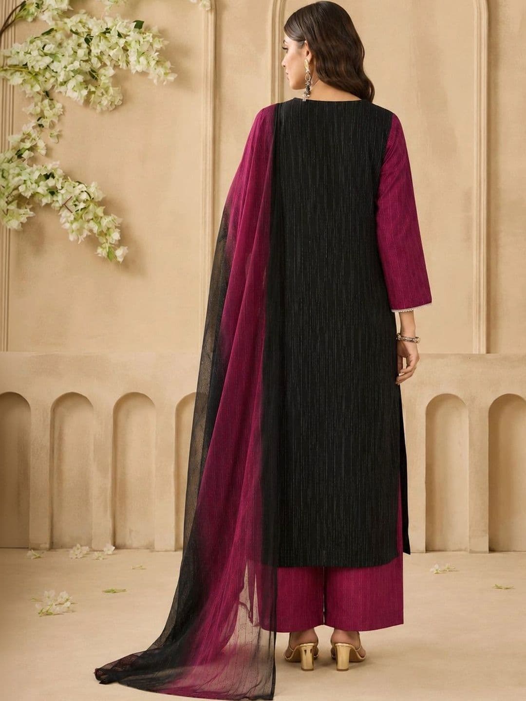 Anouk Women Regular Thread Work Pure Cotton Kurta with Palazzos & With Dupatta thumbnail 2