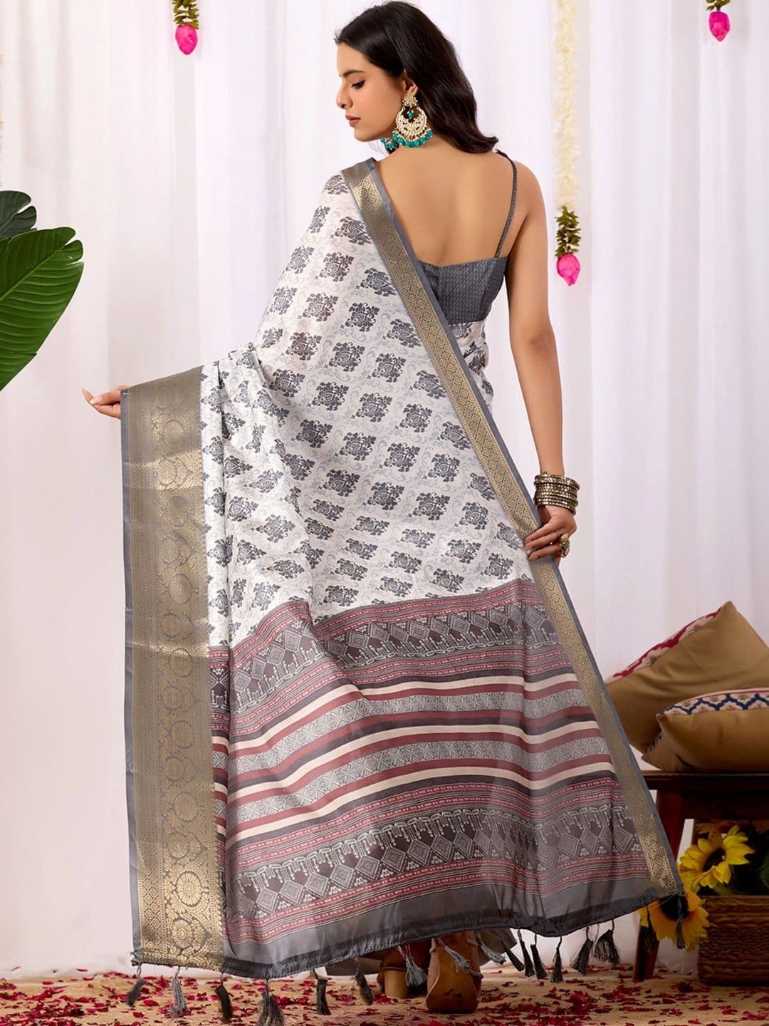 Moda Rapido Ethnic Motifs Zari Silk Blend Designer Saree thumbnail 7