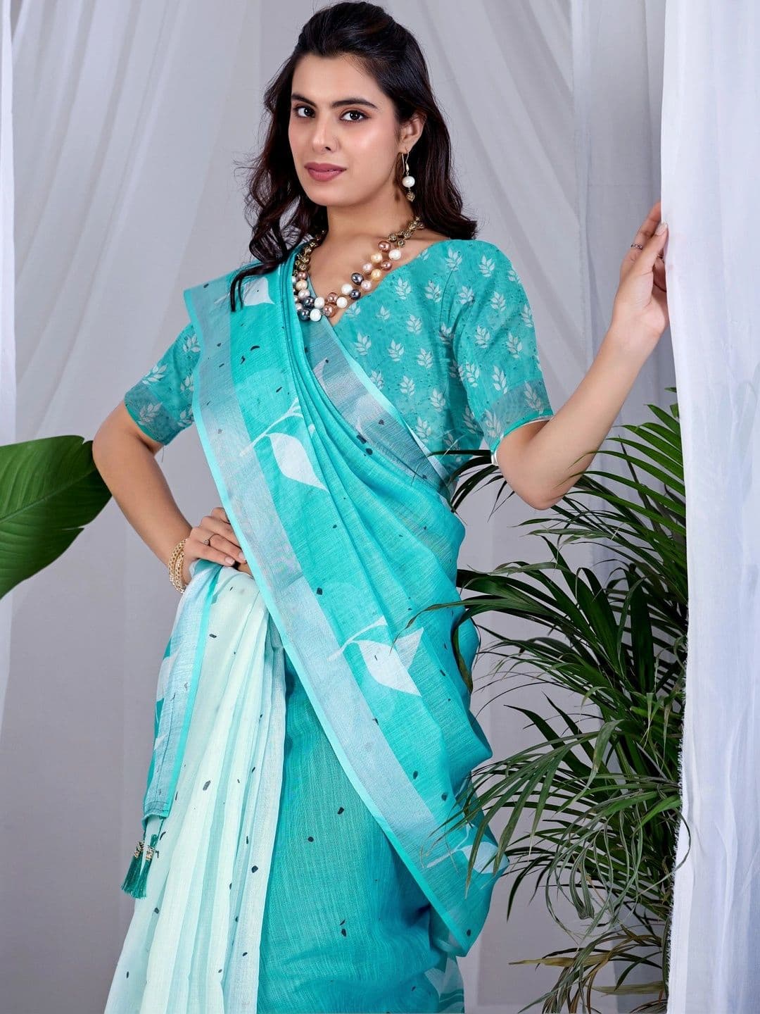 Moda Rapido Ethnic Motifs Zari Linen Blend Designer Saree thumbnail 5