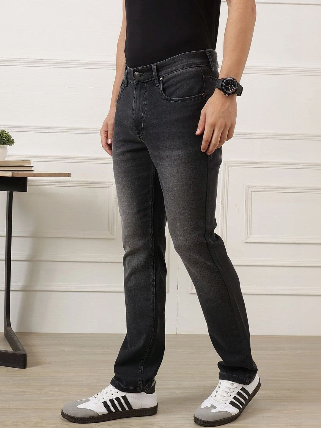 Thomas Scott Men Smart Straight Fit Mid-Rise Low Distress Stretchable Jeans thumbnail 2