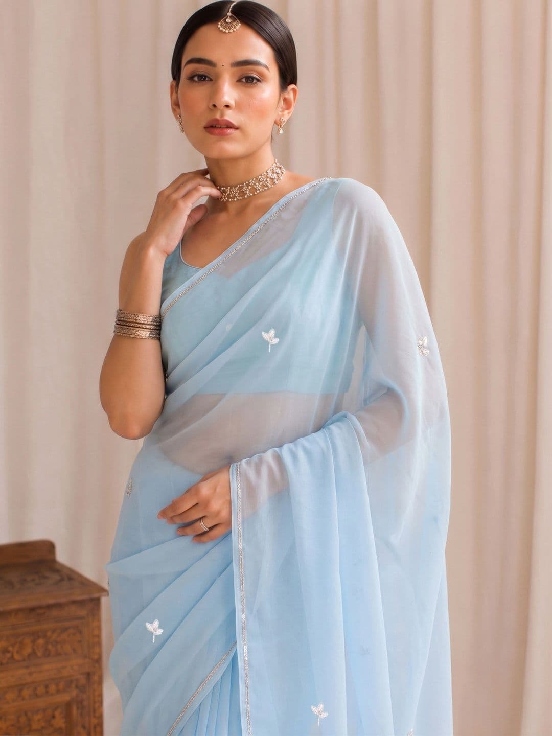 House of Pataudi Floral Embroidered Poly Georgette Designer Saree thumbnail 2