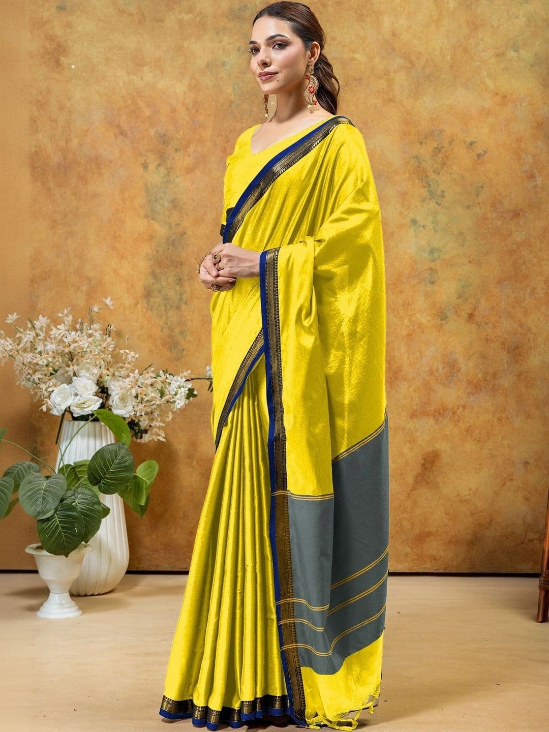 KALINI Zari Designer Gadwal Saree thumbnail 4
