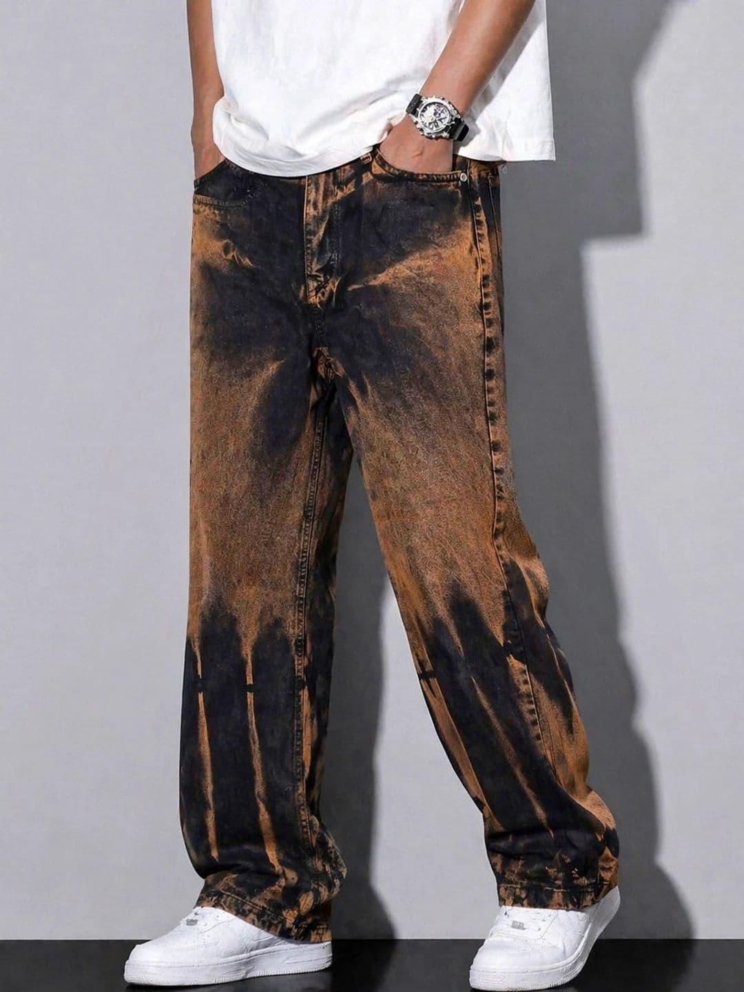 VERTICALS Men Straight Fit Mid-Rise Jeans thumbnail 2