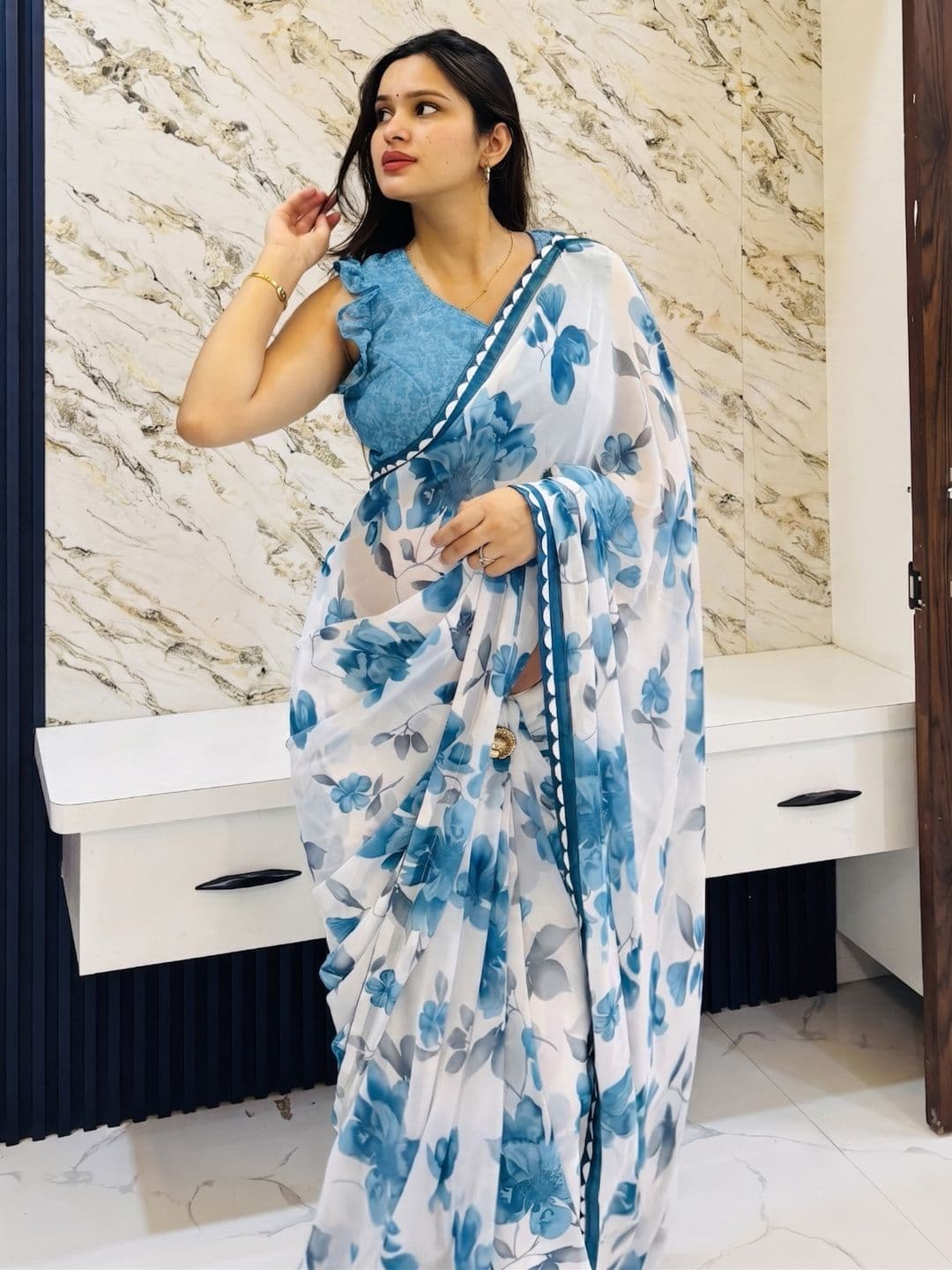 TELIRAJ FASHIONS Floral Pure Georgette Designer Block Print Saree thumbnail 4