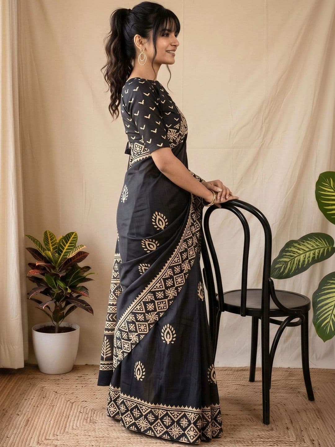 Anouk Batik Designer Block Print Saree thumbnail 5