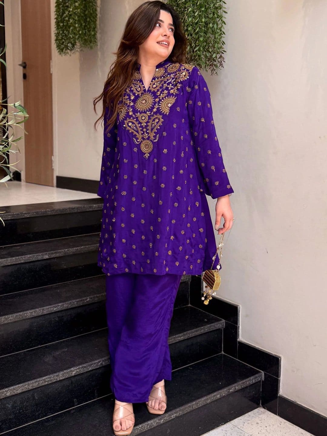 HERE&NOW Women Ethnic Motifs Embroidered Regular Silk Crepe Kurta with Trousers thumbnail 4