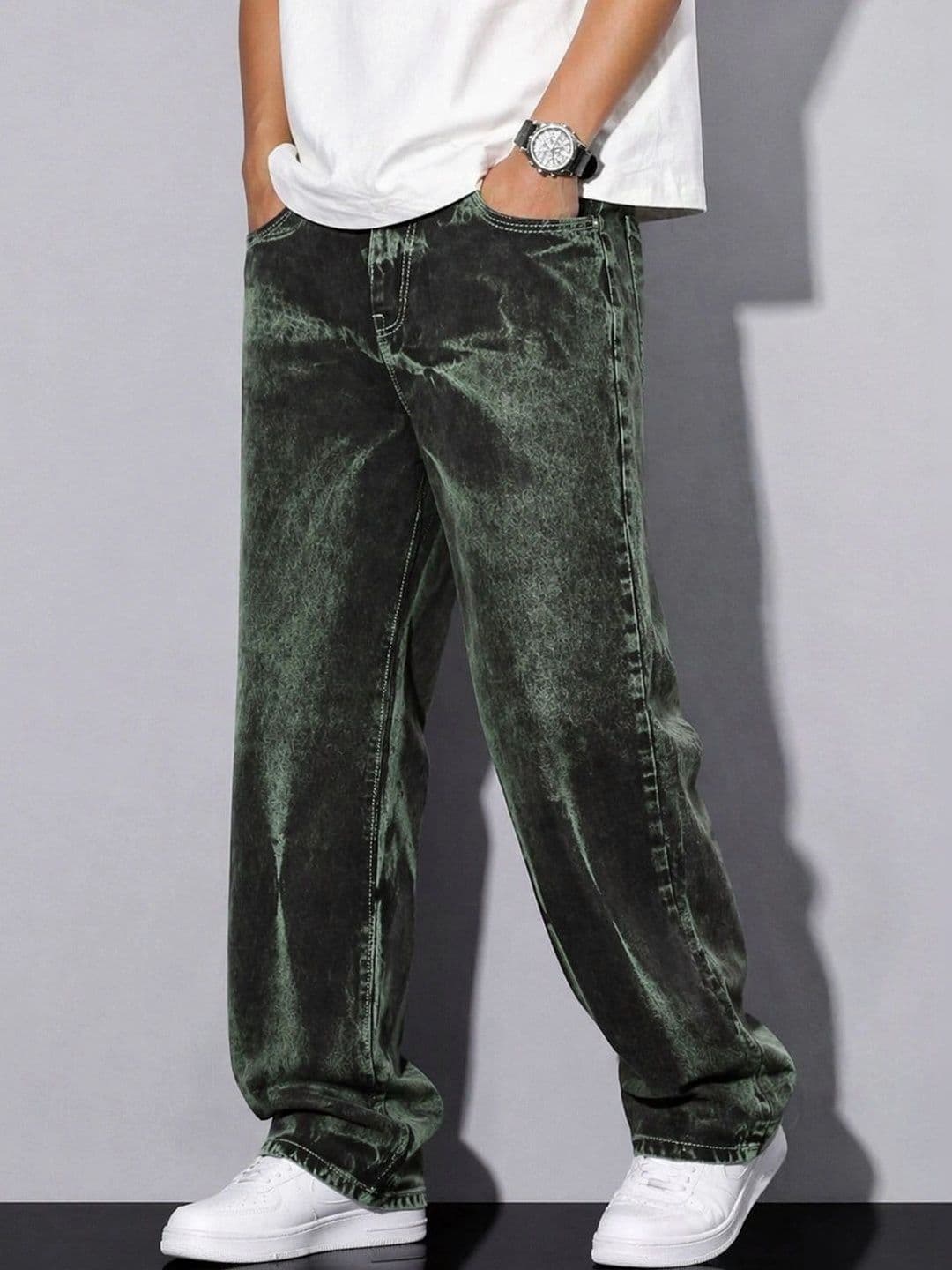 VERTICALS Men Straight Fit Mid-Rise Jeans thumbnail 4