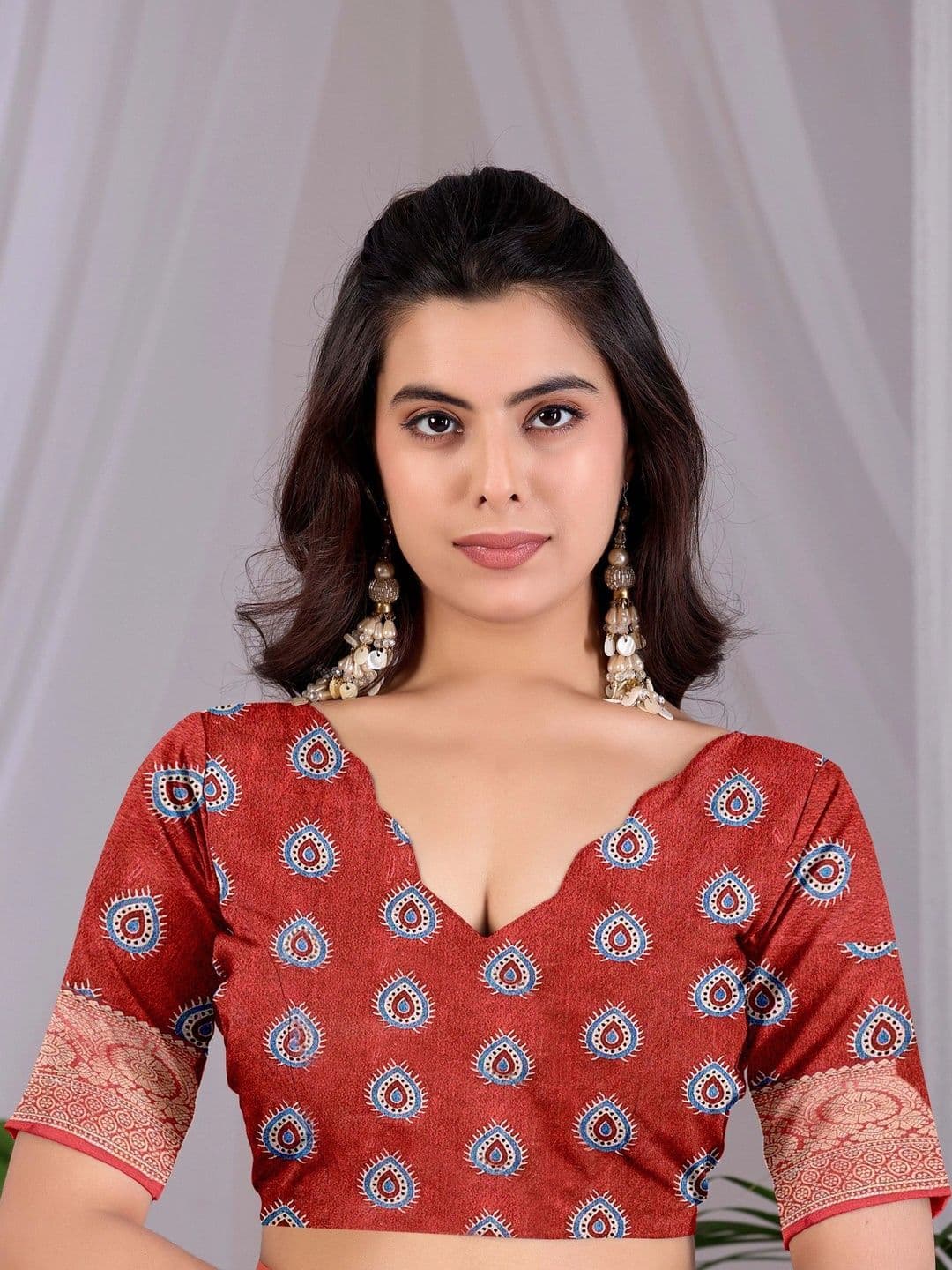 Moda Rapido Ethnic Motifs Zari Silk Blend Designer Saree thumbnail 6