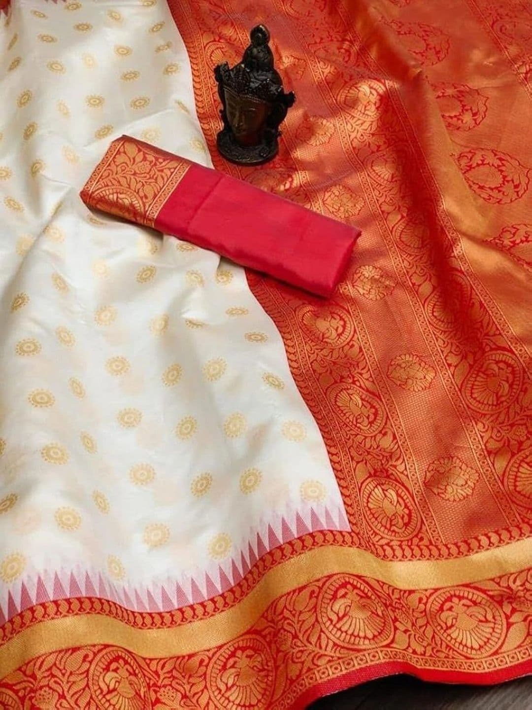 Milvia Ethnic Motifs Zari Silk Blend Designer Banarasi Saree thumbnail 2