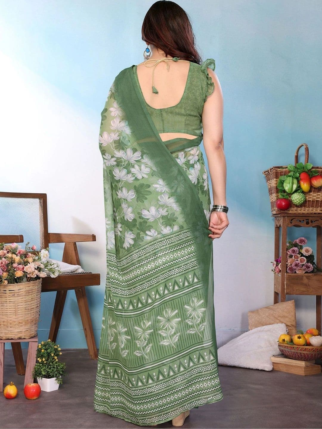 Yashika Floral Poly Georgette Saree thumbnail 5