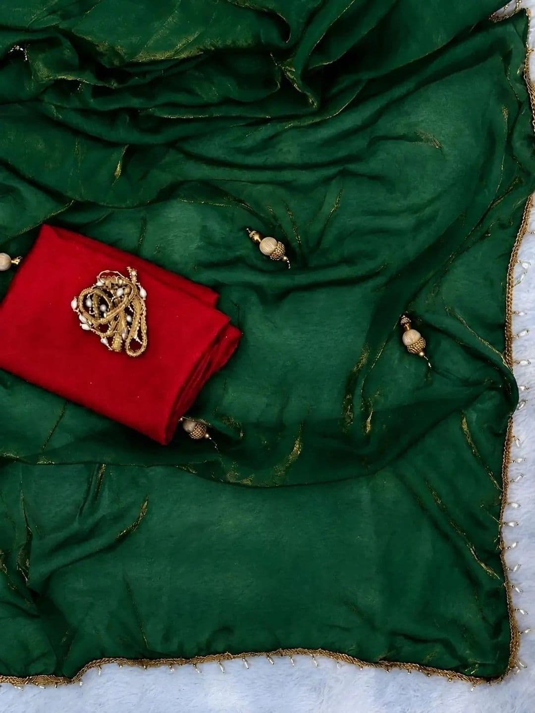 LabelVASTRA Beads and Stones Silk Blend Saree thumbnail 3