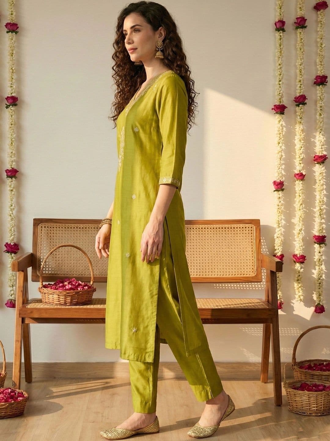 SHRI VANYA CREATION Women Ethnic Motifs Embroidered Regular Chanderi Silk Kurta with Trousers & With Dupatta thumbnail 5