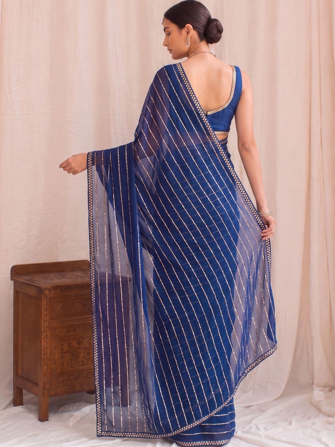 House of Pataudi Striped Sequinned Poly Georgette Designer Saree thumbnail 2