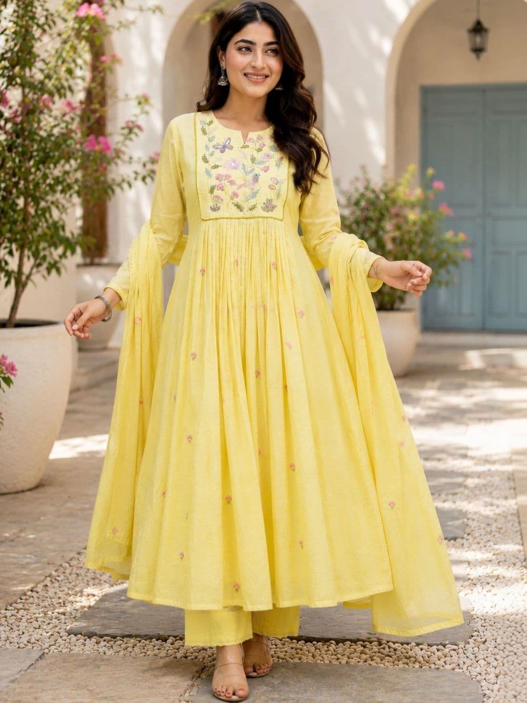 Tankori Women Floral Embroidered Empire Thread Work Chanderi Silk Kurta with Trousers & With Dupatta - view 1