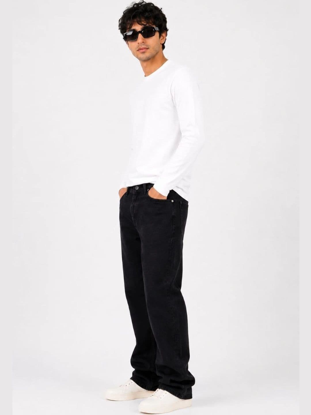 MQ Denim Men Straight Fit Mid-Rise Jeans thumbnail 3