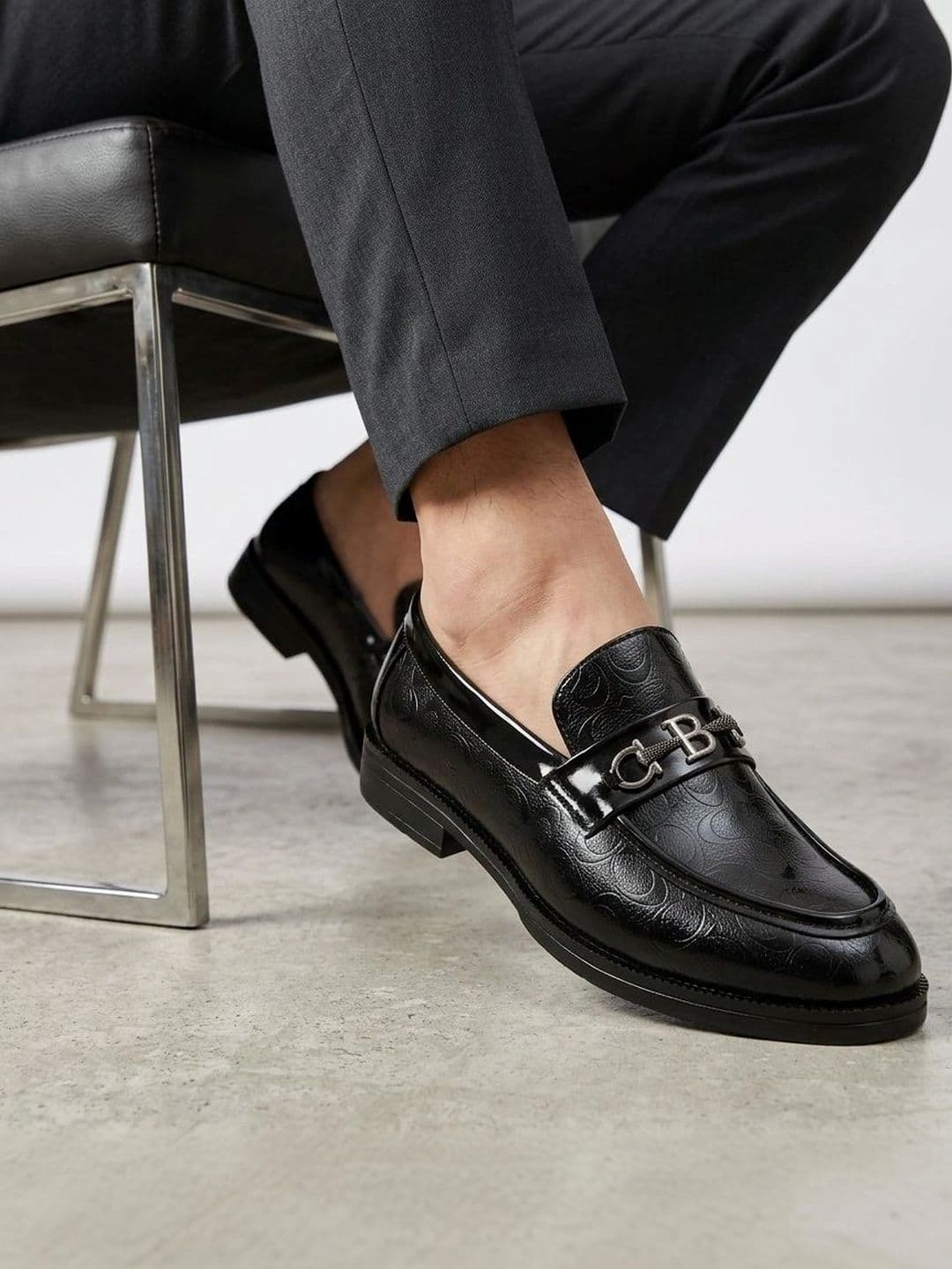 INKLENZO Men Textured Round Toe Formal Loafers thumbnail 4