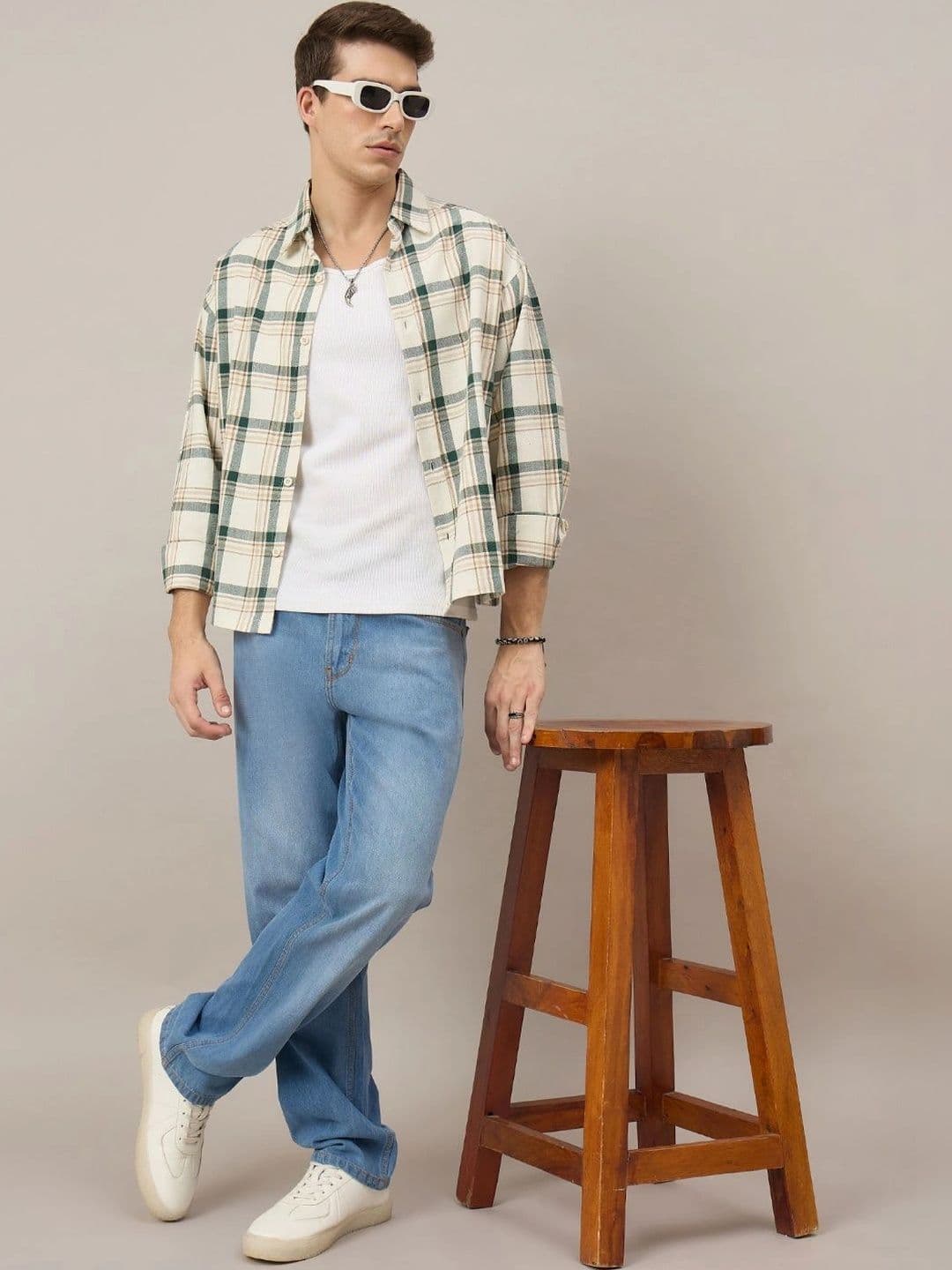 CHIMPAAANZEE Men Boxy Checked Casual Shirt thumbnail 5