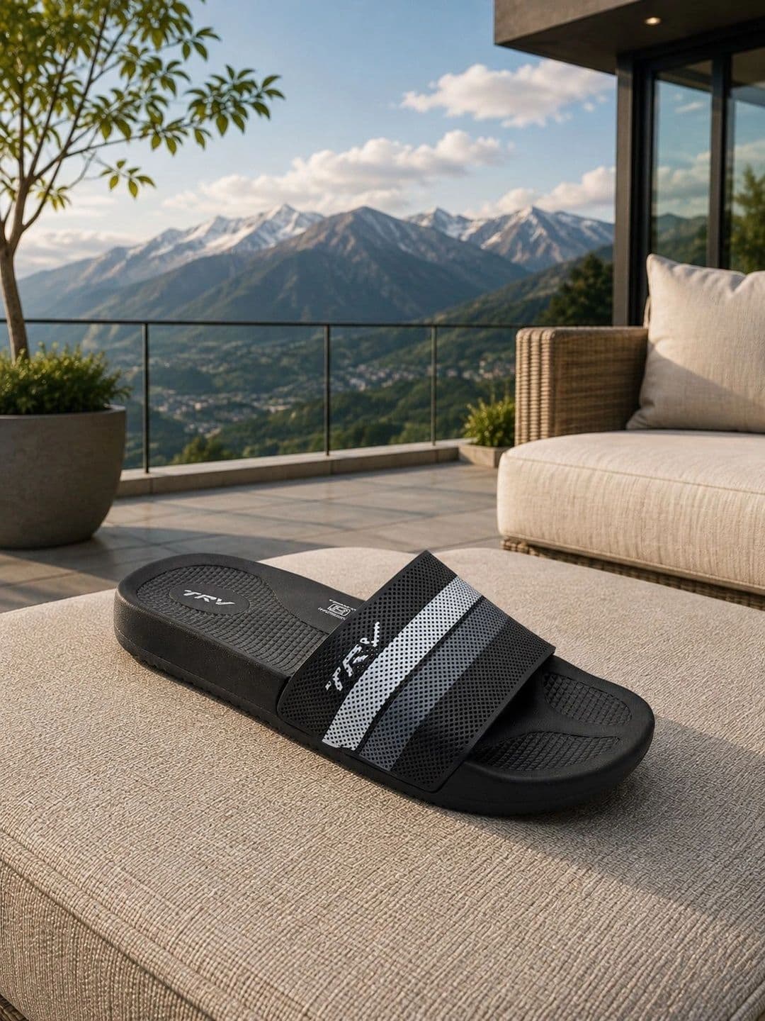 TRV Men Striped Sliders thumbnail 7