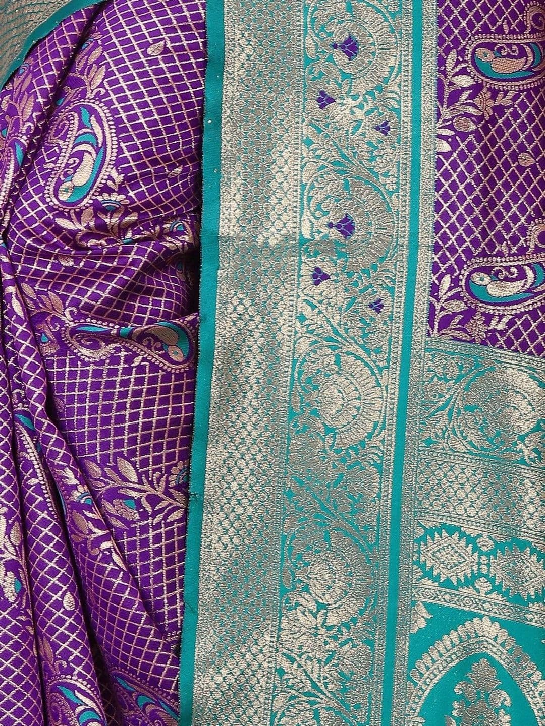 SILKARA CREATION Woven Design Zari Silk Blend Banarasi Saree thumbnail 4