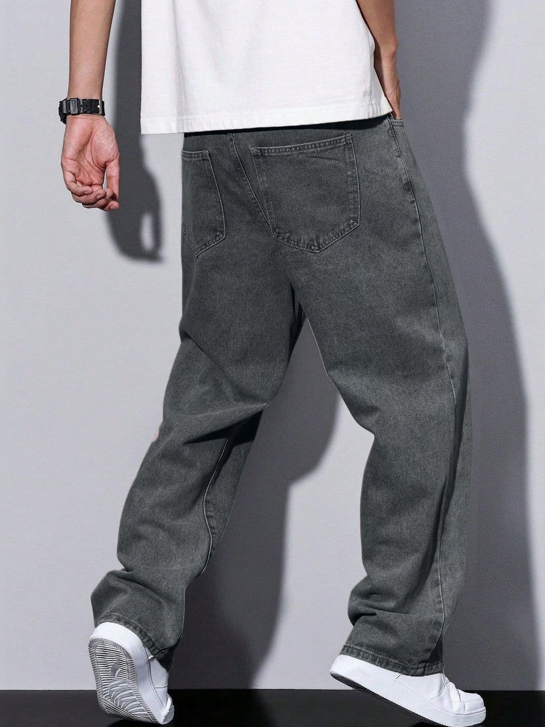 PLUS 91 Men Smart Straight Fit Mid-Rise Jeans thumbnail 2