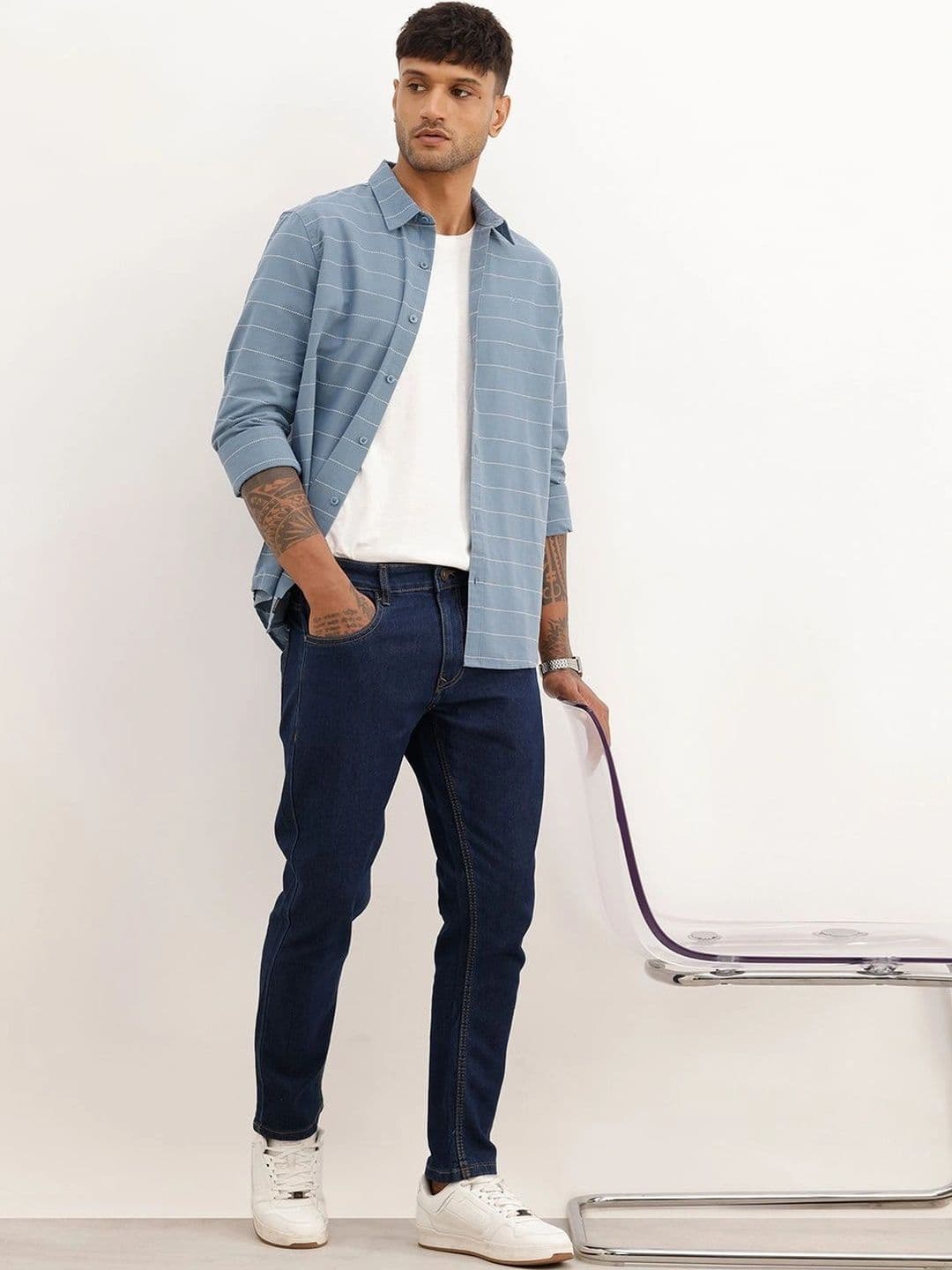 WROGN Men Slim Fit Mid-Rise Stretchable Jeans thumbnail 4