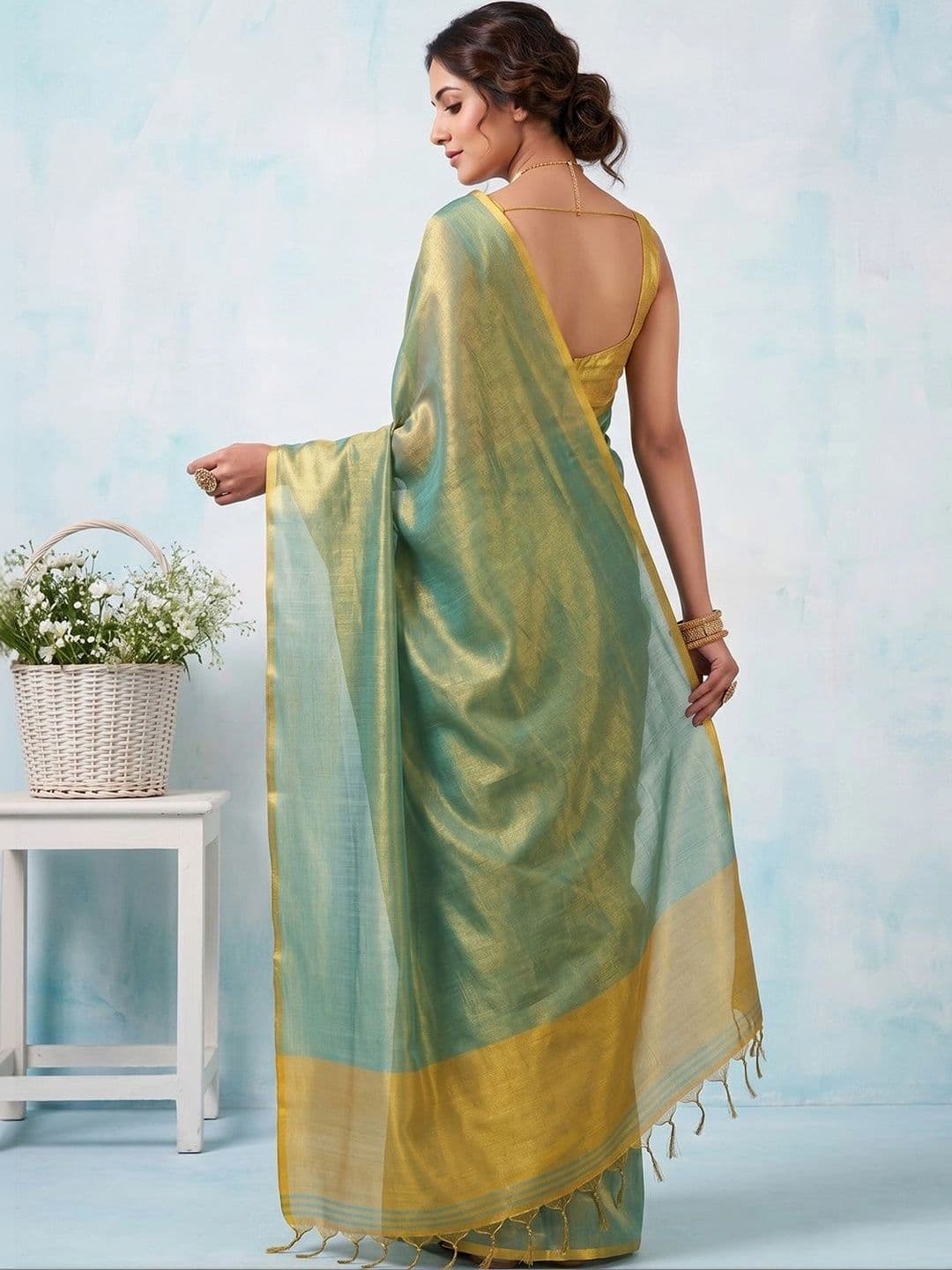 Mitera Striped Tissue Saree thumbnail 2