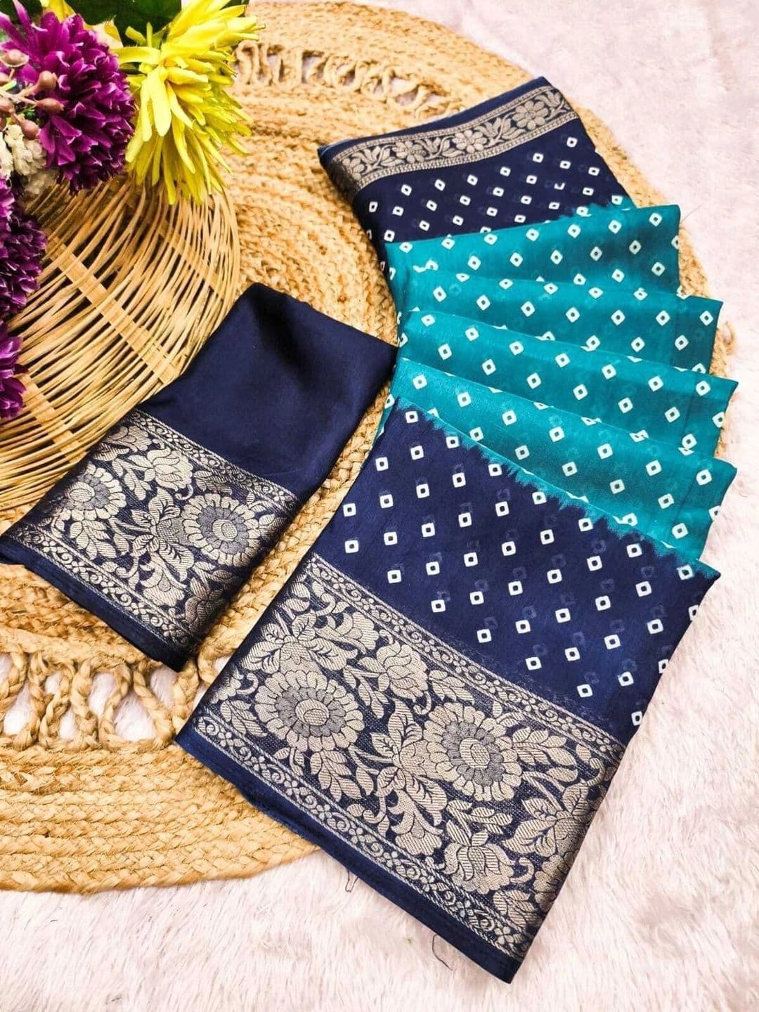 BOLOKA Bandhani Zari Art Silk Designer Bandhani Saree thumbnail 2