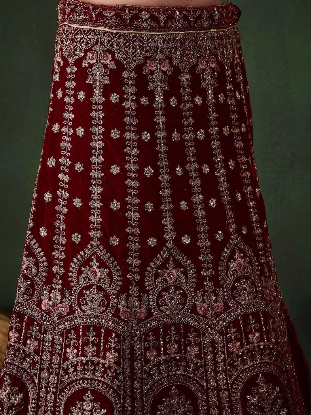 Anouk Rustic Embroidered Semi-Stitched Lehenga & Unstitched Blouse With Dupatta thumbnail 3
