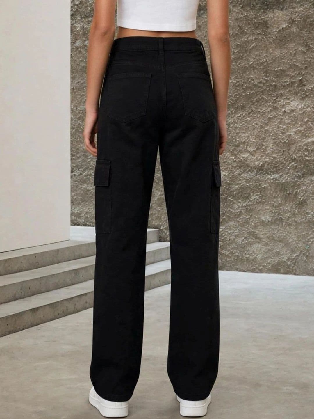 HERE&NOW Women's Jet Black Mid-Rise Cargo Relaxed Straight Fit Jeans thumbnail 2