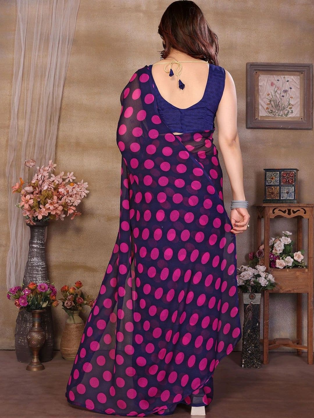 Lookmark Polka Dot Pure Georgette Saree thumbnail 5