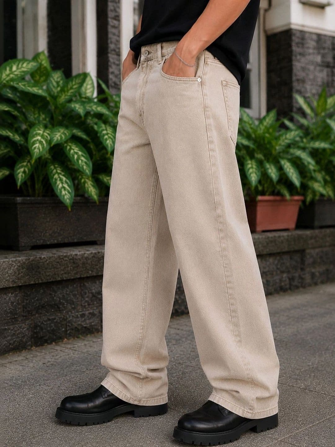 MQ Denim Men Straight Fit Mid-Rise Jeans thumbnail 2