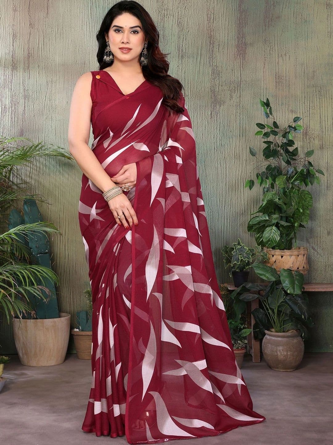 NIRVAAN Pure Georgette Saree thumbnail 3