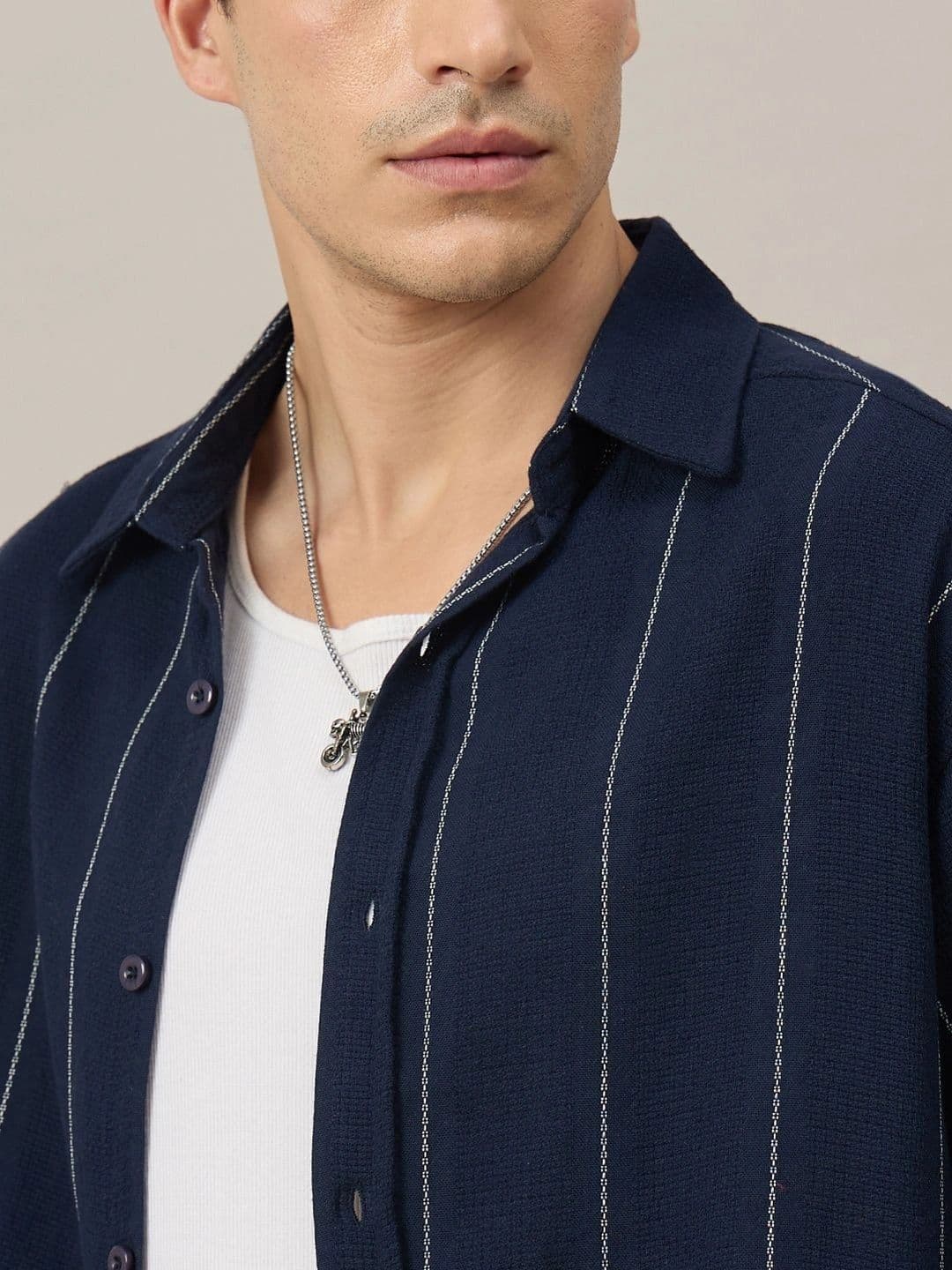 CHIMPAAANZEE Men Boxy Striped Casual Shirt thumbnail 6