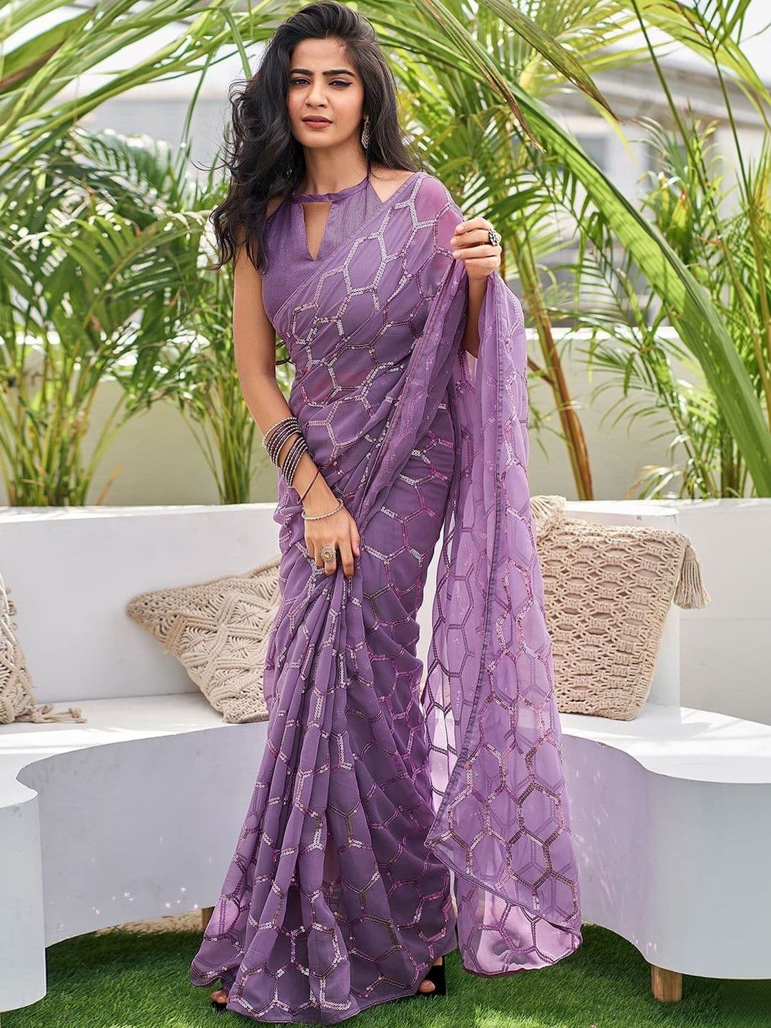 SANISA Ethnic Motifs Sequinned Pure Georgette Saree thumbnail 4
