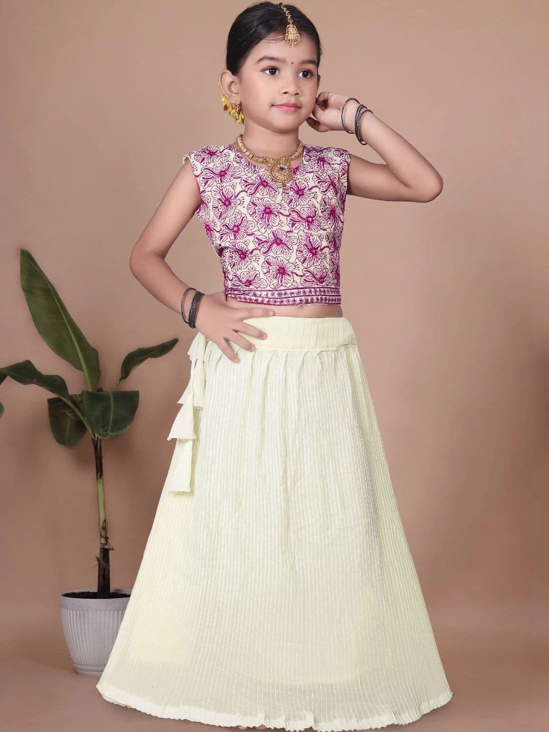 Tiny Twirls Girls Embroidered Thread Work Ready to Wear Lehenga Choli thumbnail 2