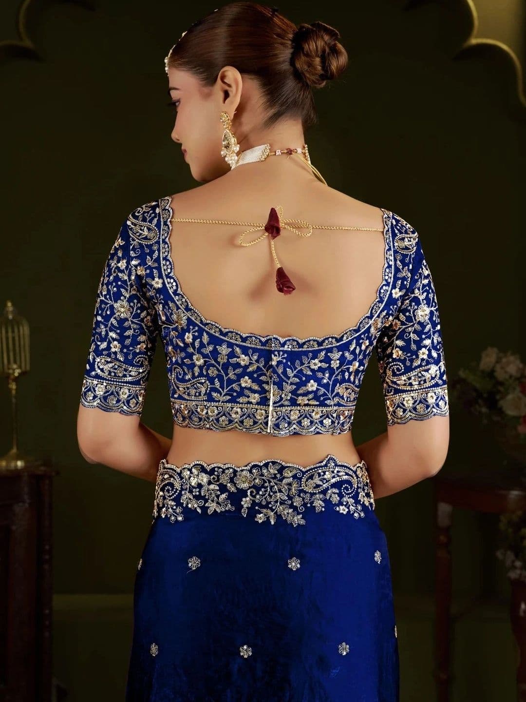 ANJAVI FASHION Floral Embroidered Heavy Work Saree thumbnail 3