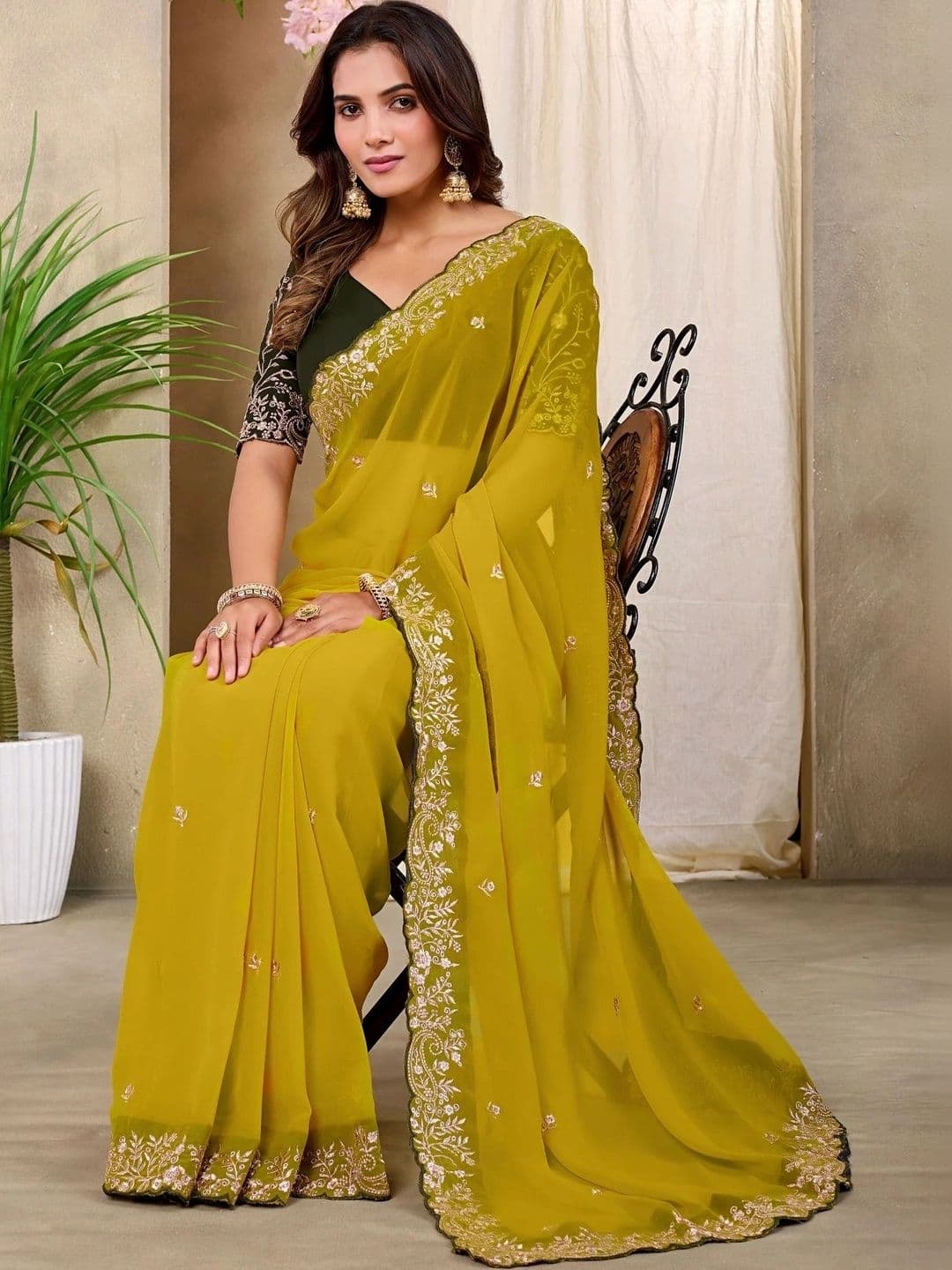 Tradivibe Floral Embroidered Pure Georgette Heavy Work Saree thumbnail 5