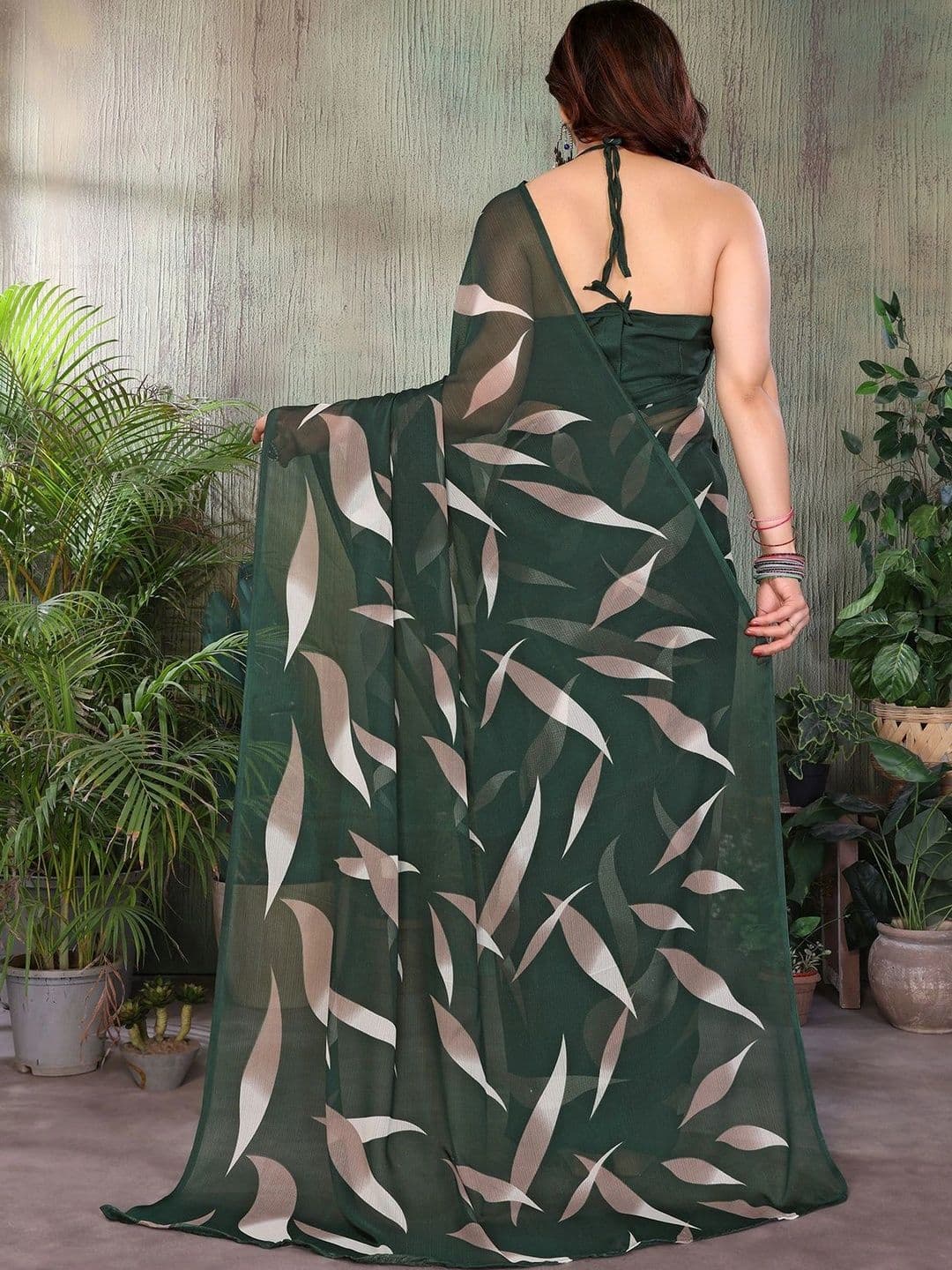 NIRVAAN Pure Georgette Saree thumbnail 3