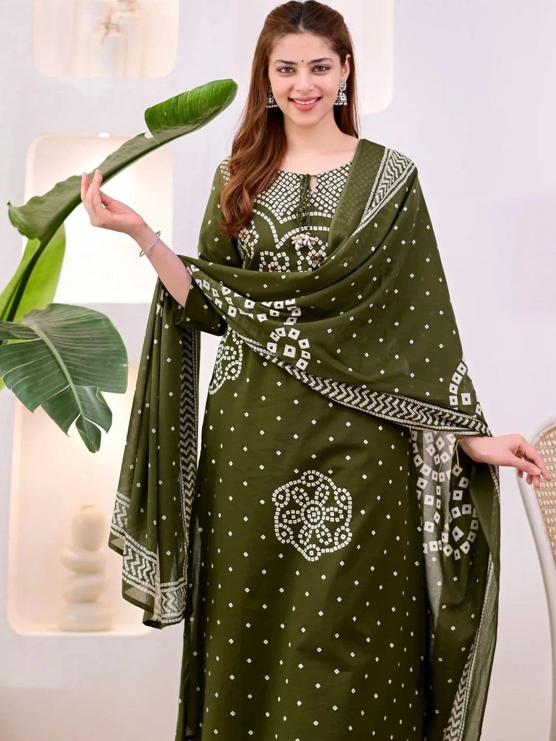 Sangria Women Ethnic Motifs Printed Regular Pure Cotton Kurta with Trousers & With Dupatta thumbnail 5