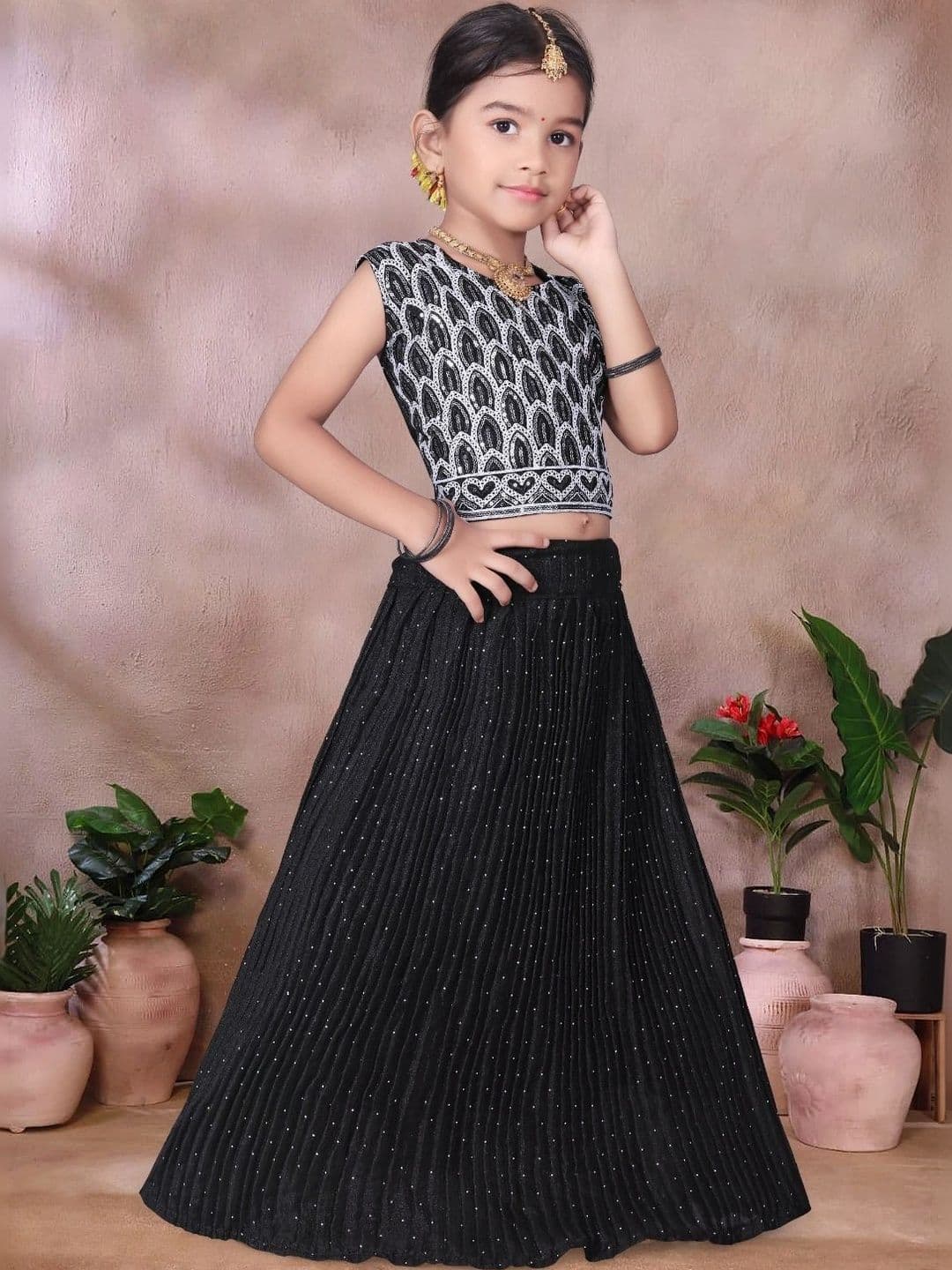 Tiny Twirls Girls Embellished Sequinned Ready to Wear Lehenga & thumbnail 5