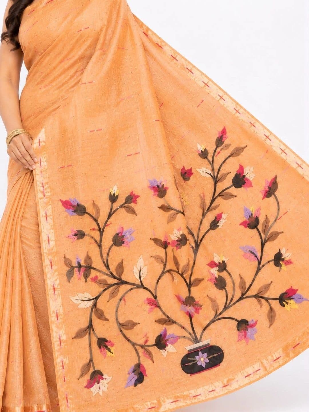 Sangria Floral Pure Linen Saree thumbnail 6