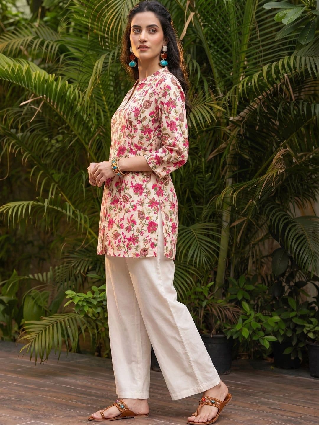 SHRI VANYA CREATION Floral Printed Pure Cotton Kurti thumbnail 5